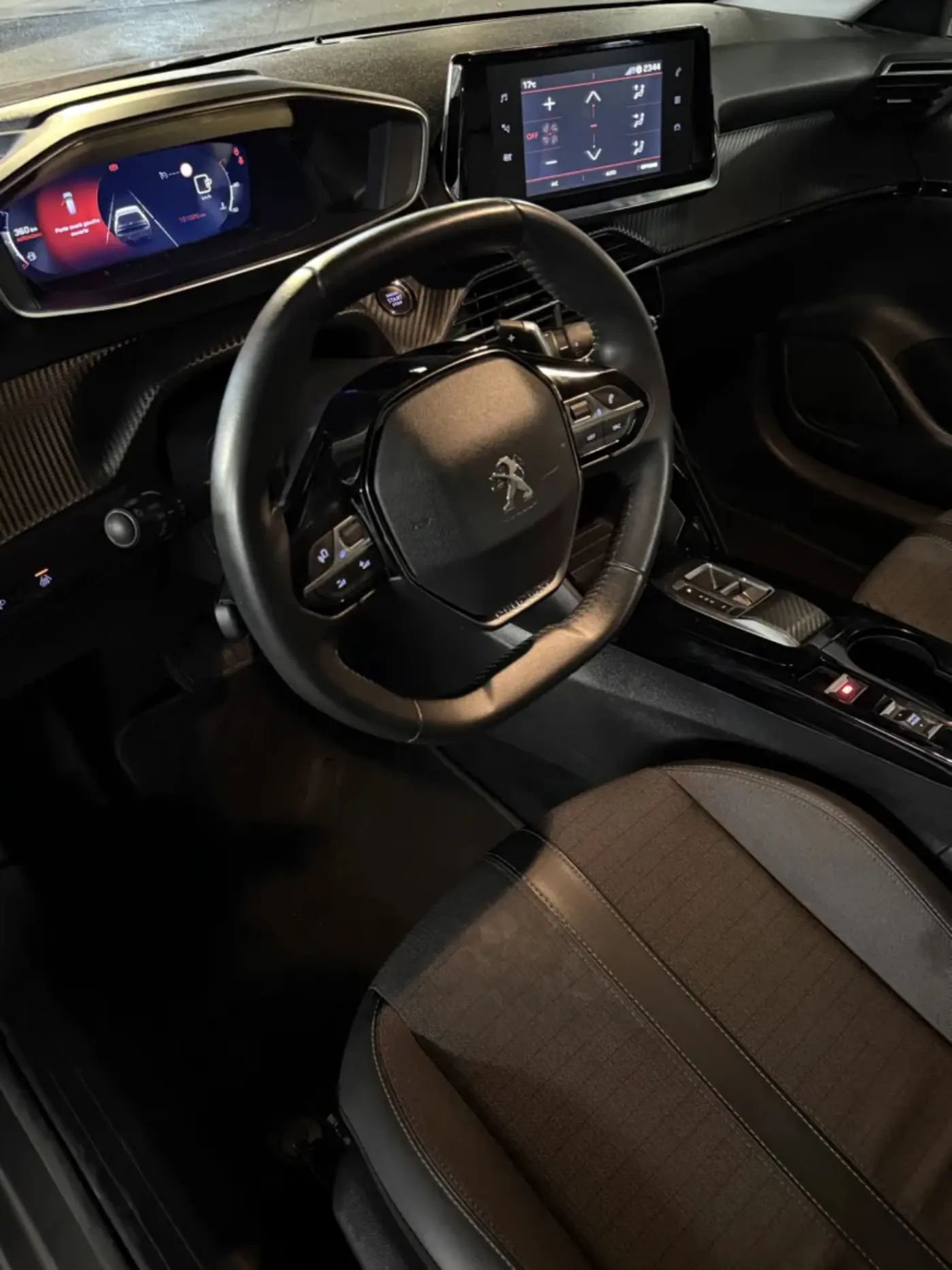 Peugeot 208 — photo 3